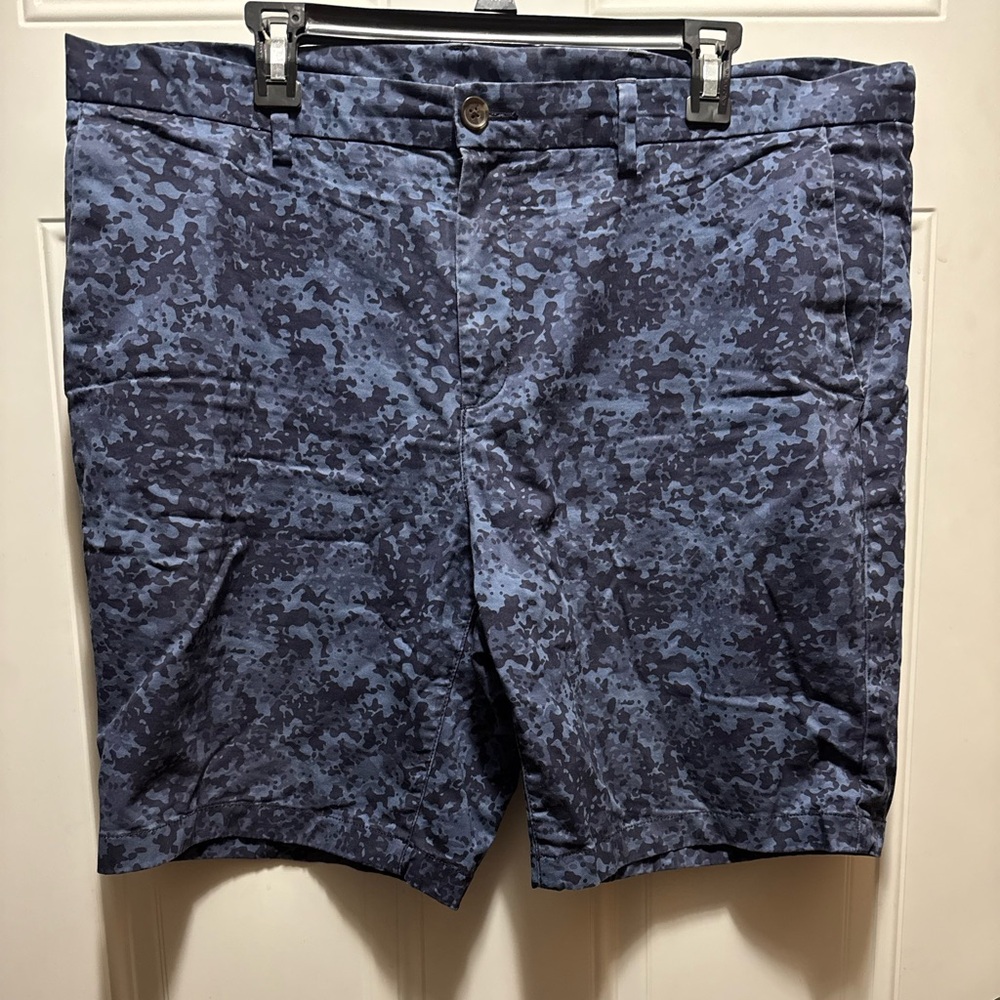 NWOT MICHAEL KORS MENS CAMO SHORTS